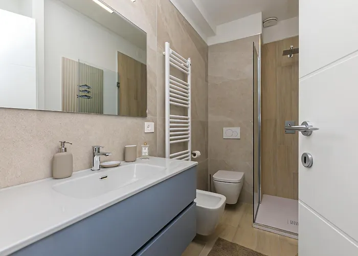 Portofino Essence - Con Scooter Incluso Per Portofino, Piscina E Box - Ideale Per Muoversi Senza Auto! *